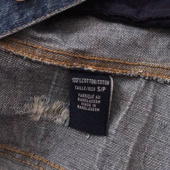 Small women’s jean jacket - Picture 3 of 3